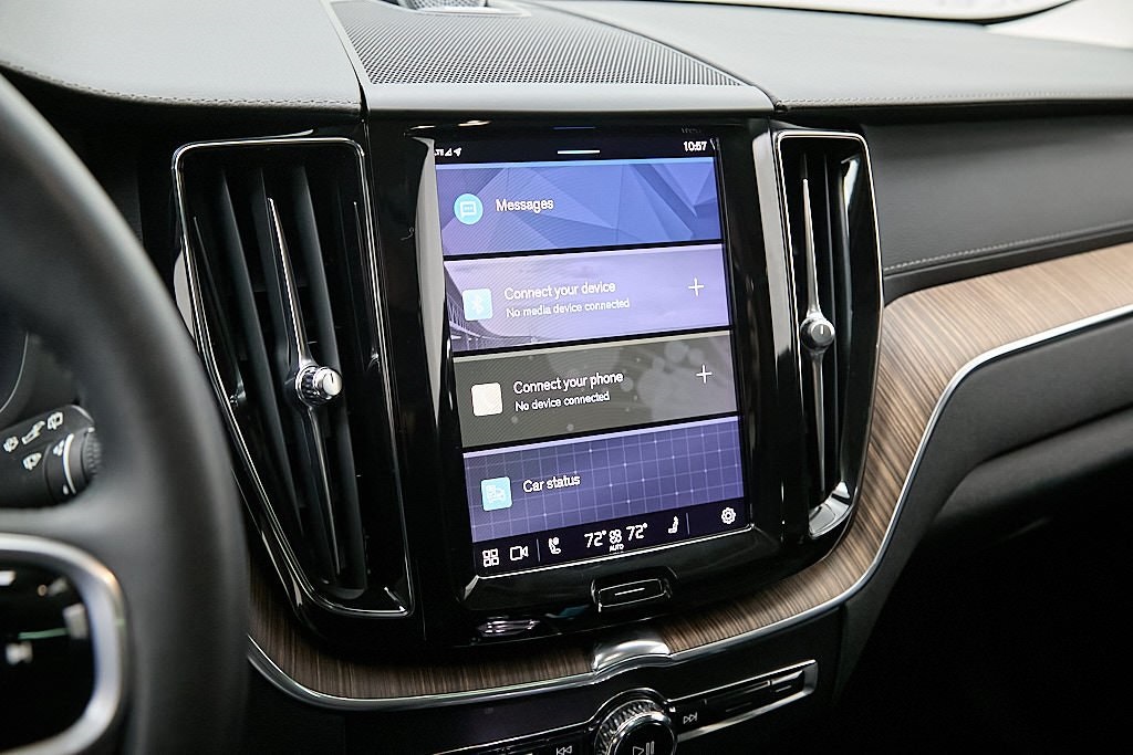 2023 VOLVO XC60 - Image 15