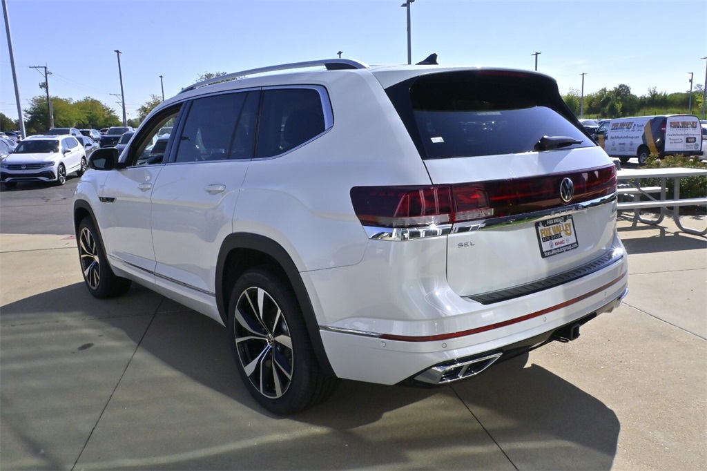 2026 Volkswagen Atlas SEL Premium R-Line photo 7
