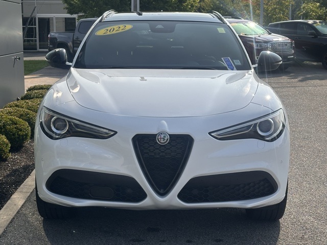 2022 Alfa Romeo Stelvio Ti Sport photo 2
