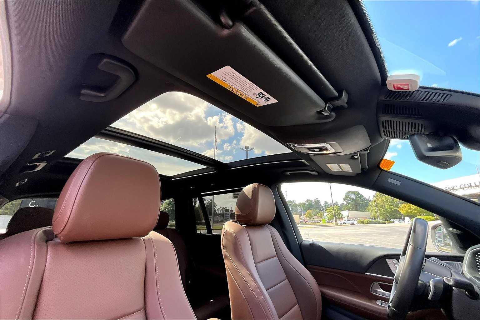2024 Mercedes Benz GLS 450 4MATIC photo 10
