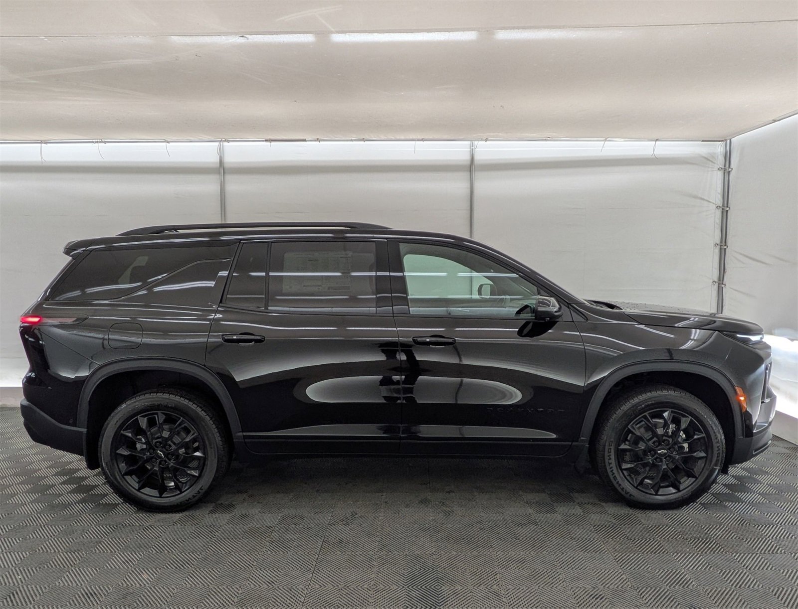 2026 Chevrolet Traverse photo 3