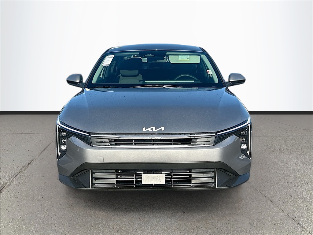 2025 Kia K4 LXS photo 2