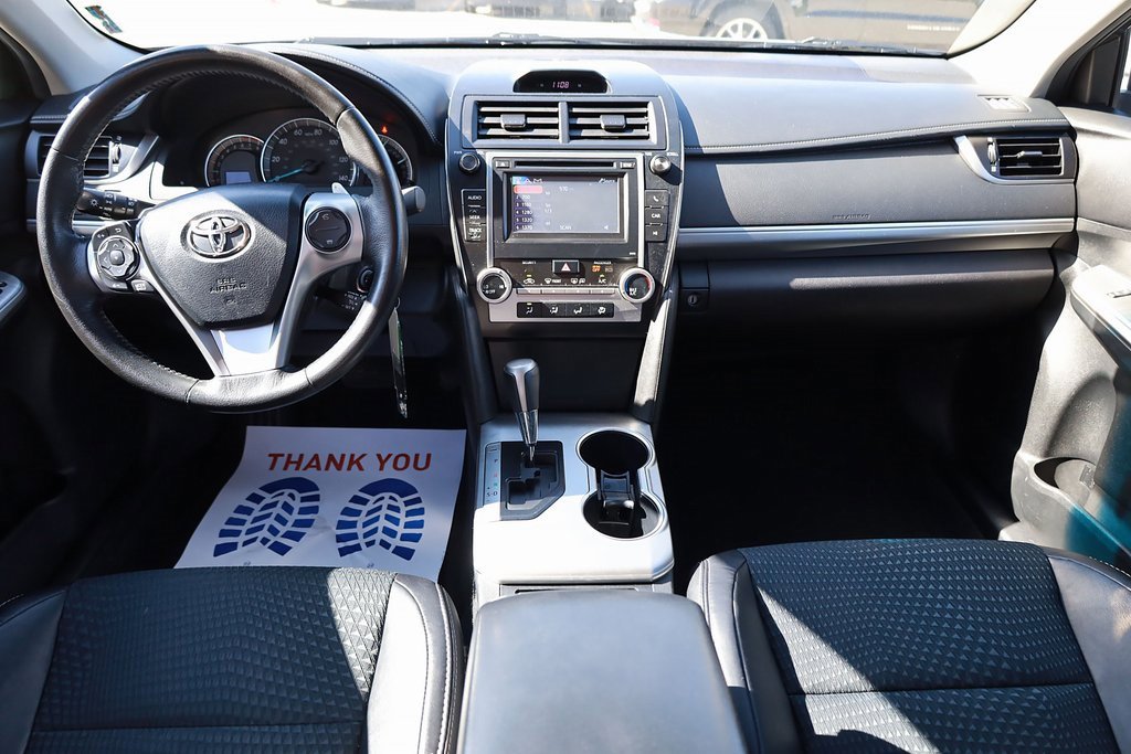 2012 Toyota Camry L photo 19