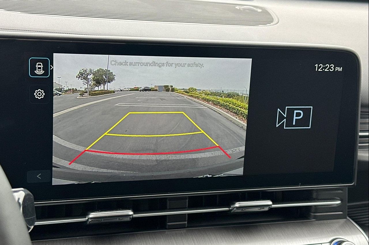 2025 Hyundai Kona SEL photo 21