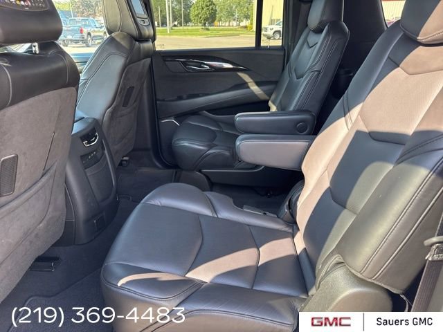2019 Cadillac Escalade ESV Platinum photo 21
