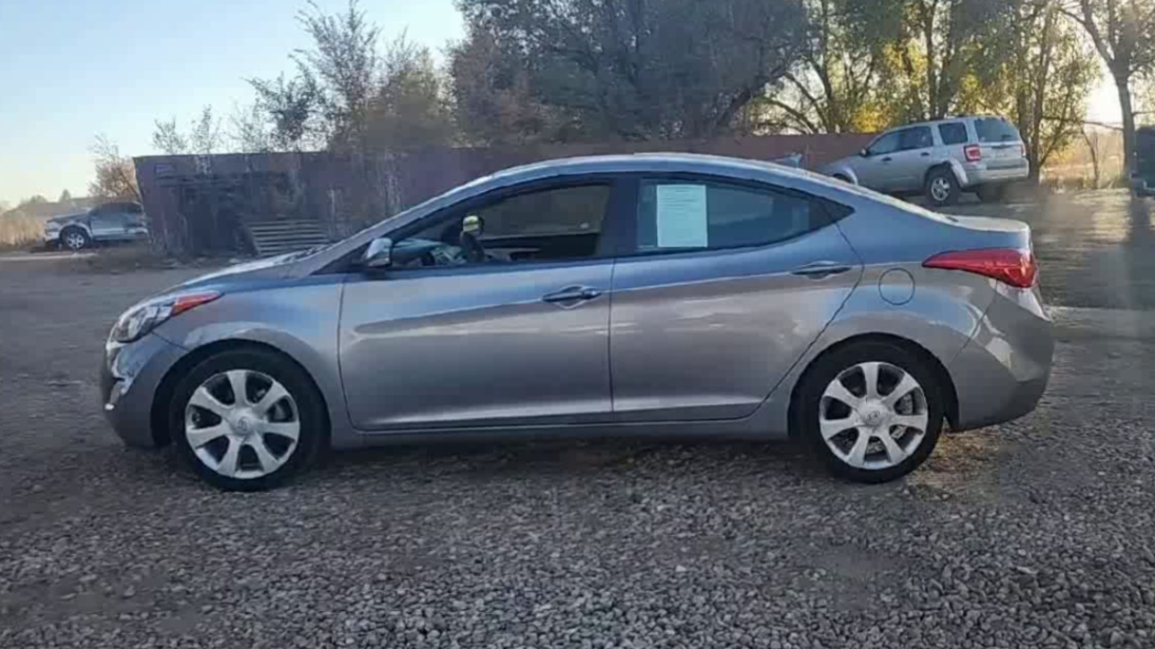 2011 Hyundai Elantra GLS photo 3
