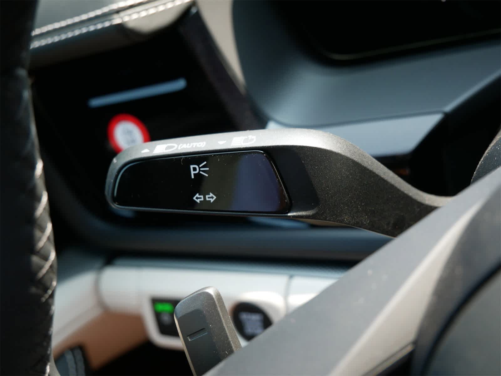 2025 Porsche Panamera 4 photo 16