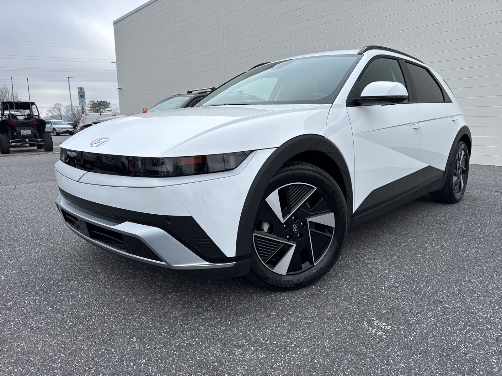 2025 Hyundai IONIQ 5 SEL's photo