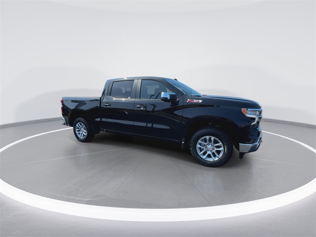 2025 Chevrolet Silverado 1500 LT photo 2