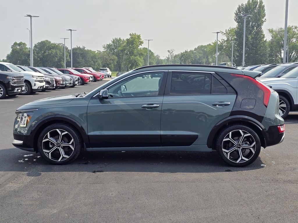 Used 2023 Kia Niro SX Touring with VIN KNDCT3LE2P5038825 for sale in St. Cloud, Minnesota