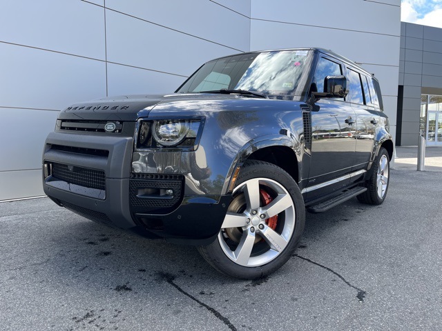 2024 Land Rover Defender X's photo