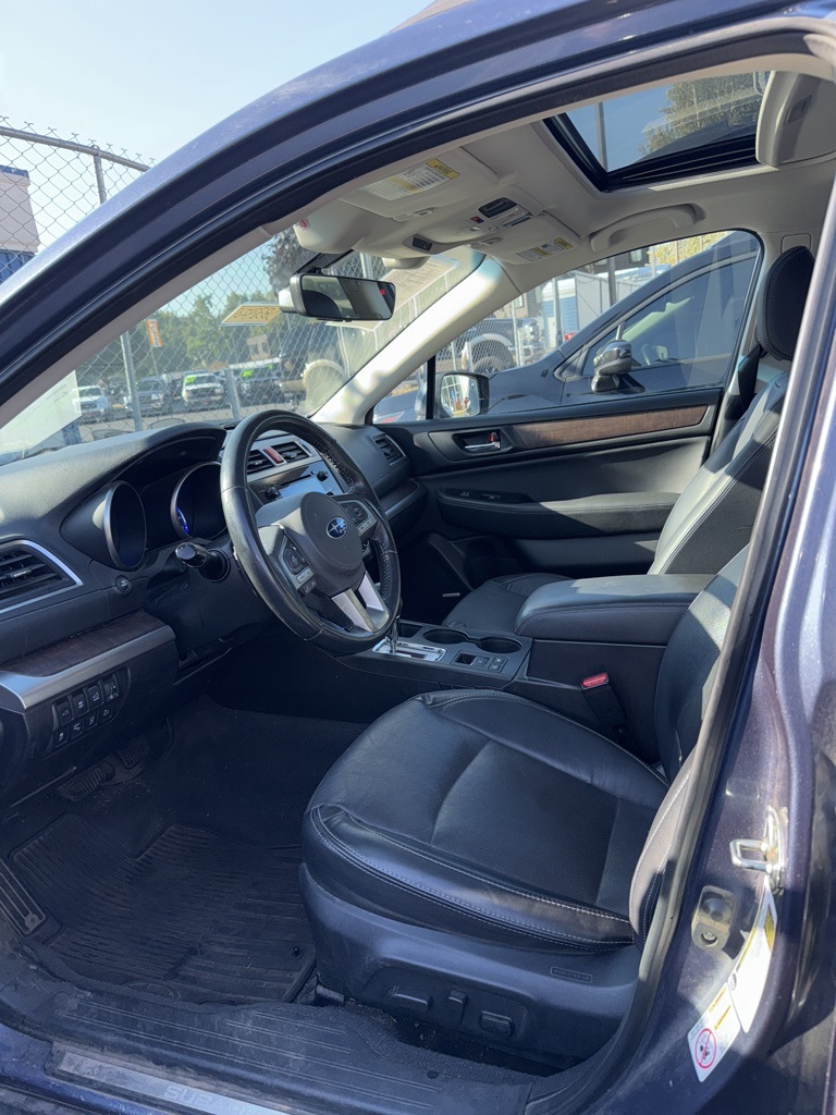 2017 Subaru Outback Limited photo 3