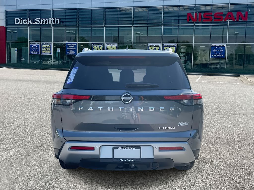 2025 Nissan Pathfinder Platinum photo 3