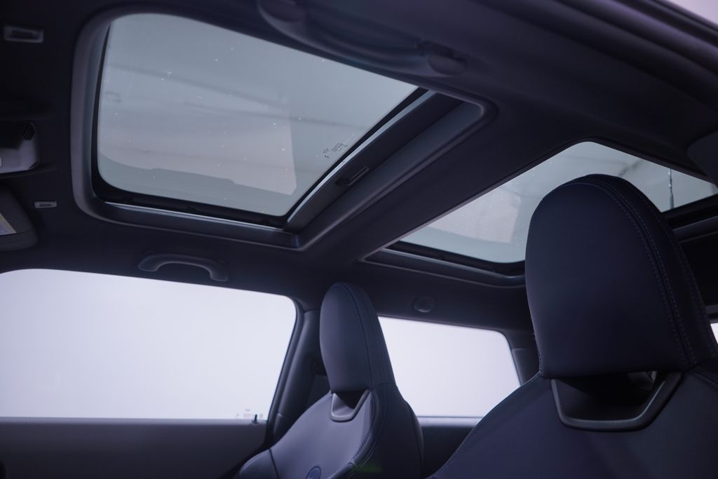 2025 Mini Cooper 2 Door Hardtop Signature photo 8