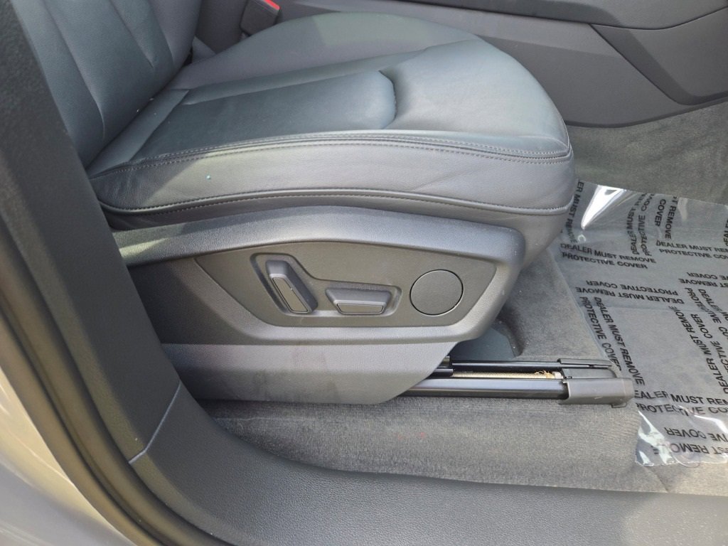2022 Audi Q7 55 Premium Plus photo 5