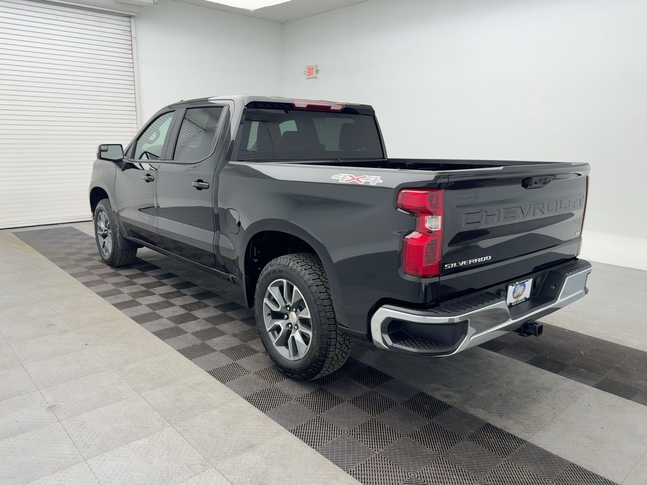 2026 Chevrolet Silverado 1500 LT photo 3