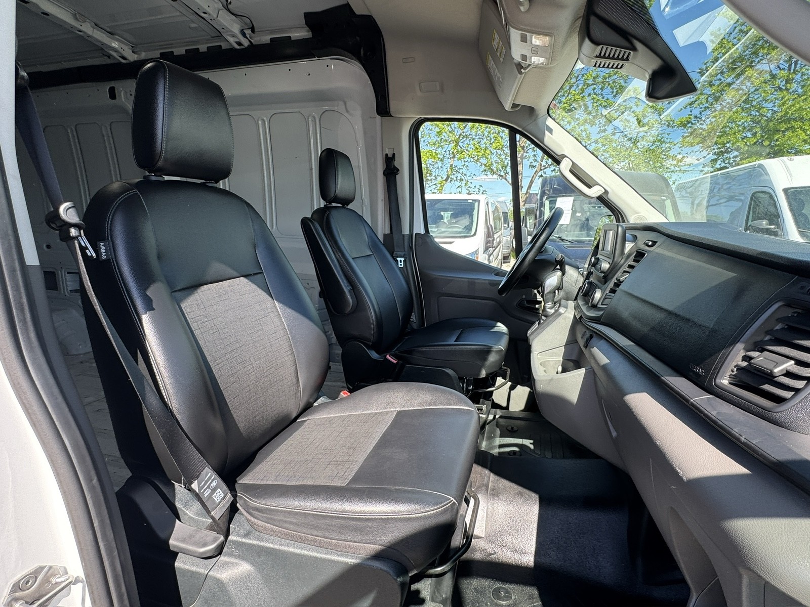 2023 Ford Transit Cargo Van photo 14