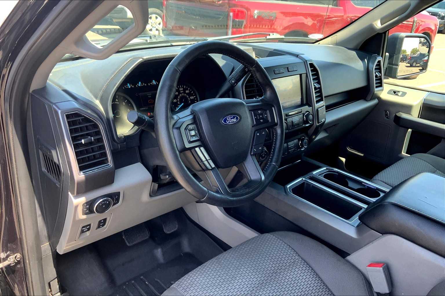 2020 Ford F-150 XLT photo 14