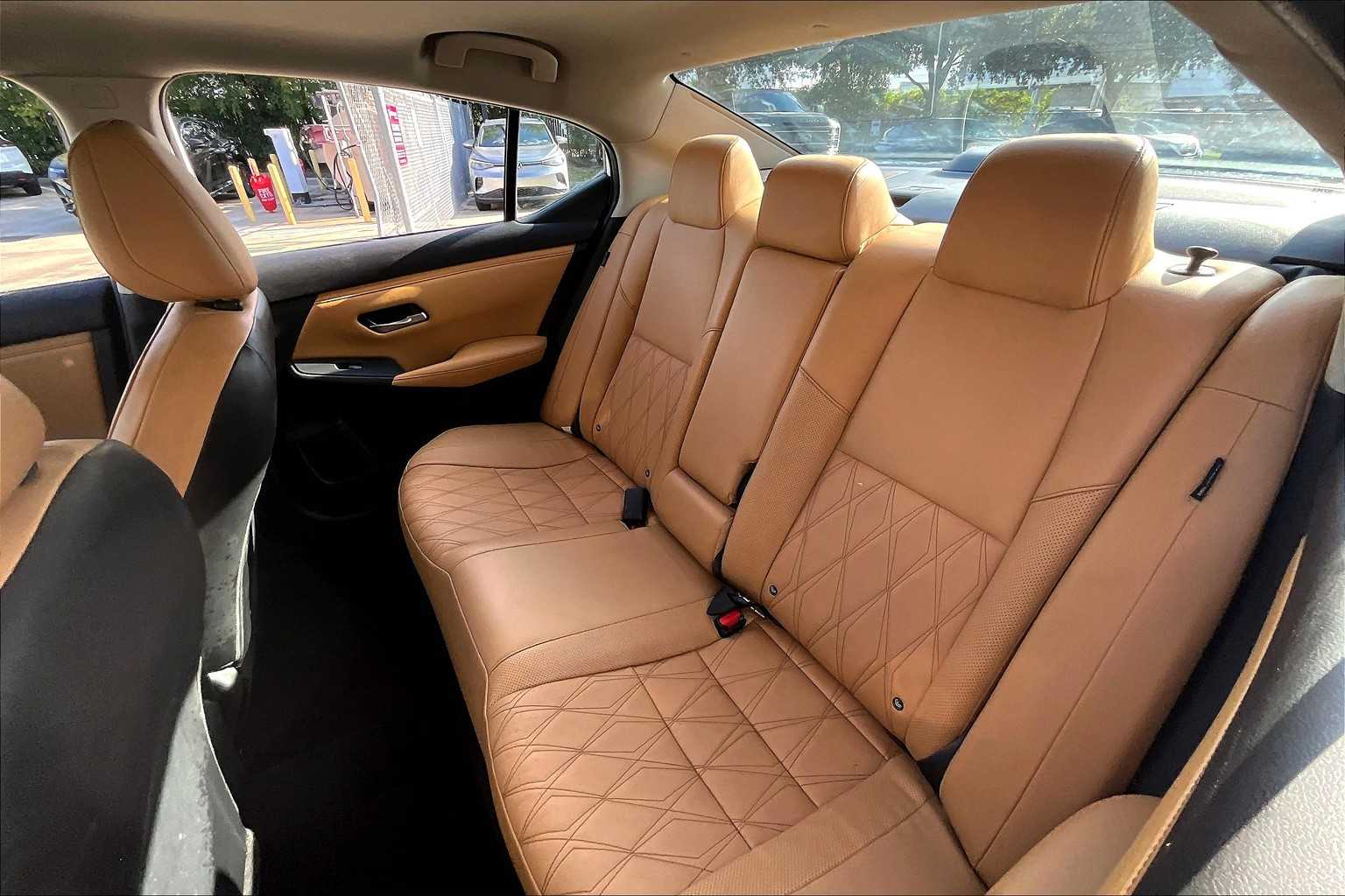 2022 Nissan Sentra SV photo 17