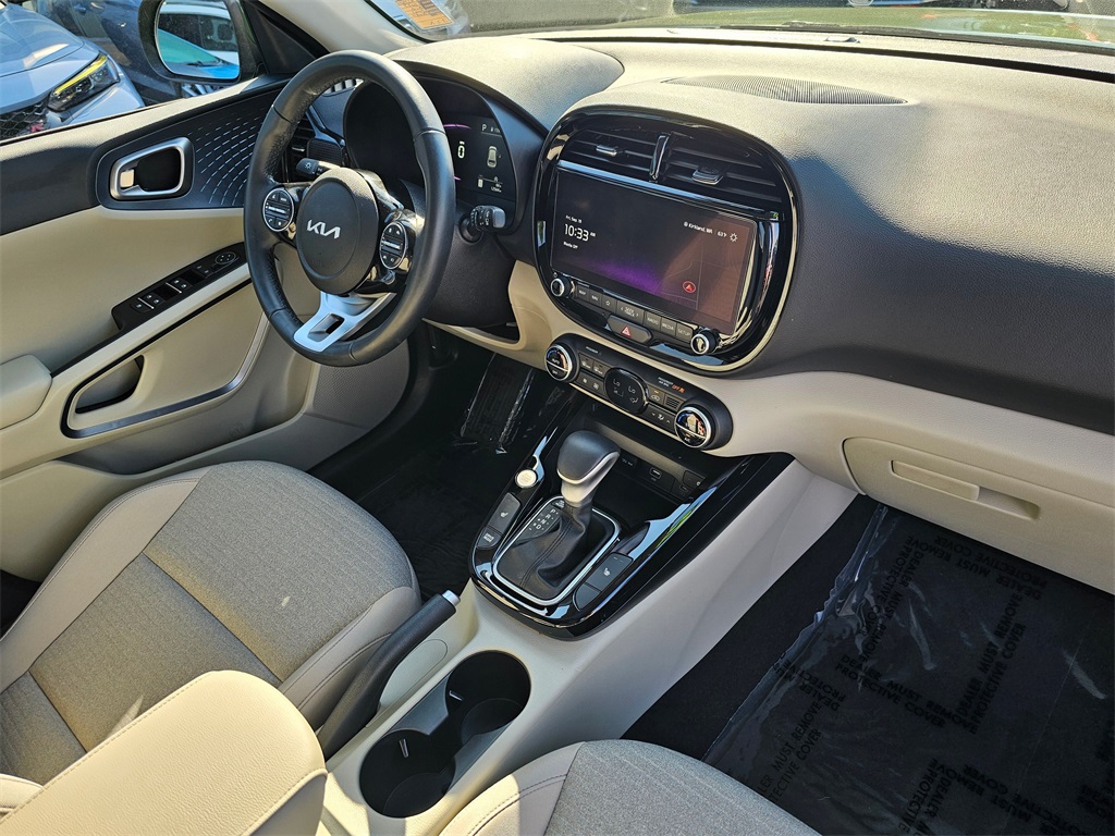 2023 Kia Soul EX photo 11