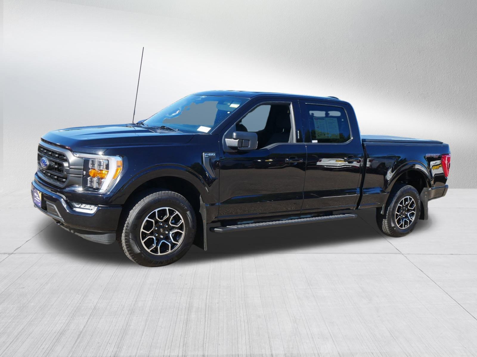 2022 Ford F-150 XLT photo 3