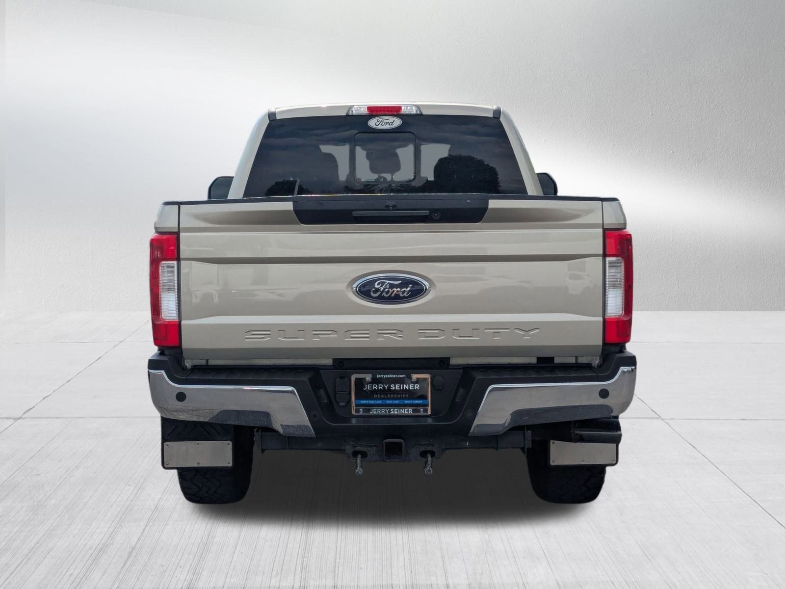 2017 Ford F-250 Lariat photo 3