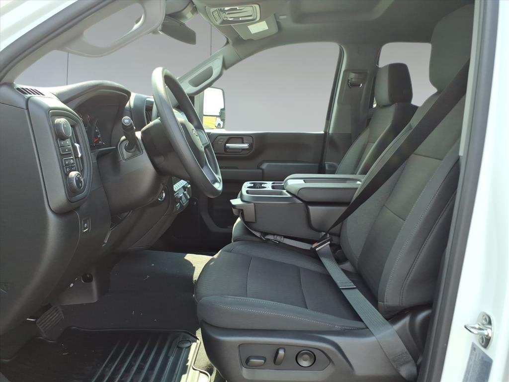 2026 Chevrolet Silverado 2500HD Custom photo 15