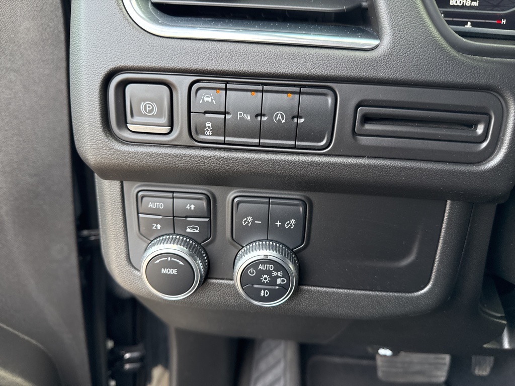 2023 Gmc Yukon SLT photo 6