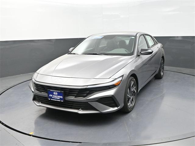 2025 Hyundai Elantra Hybrid SEL Sport photo 4