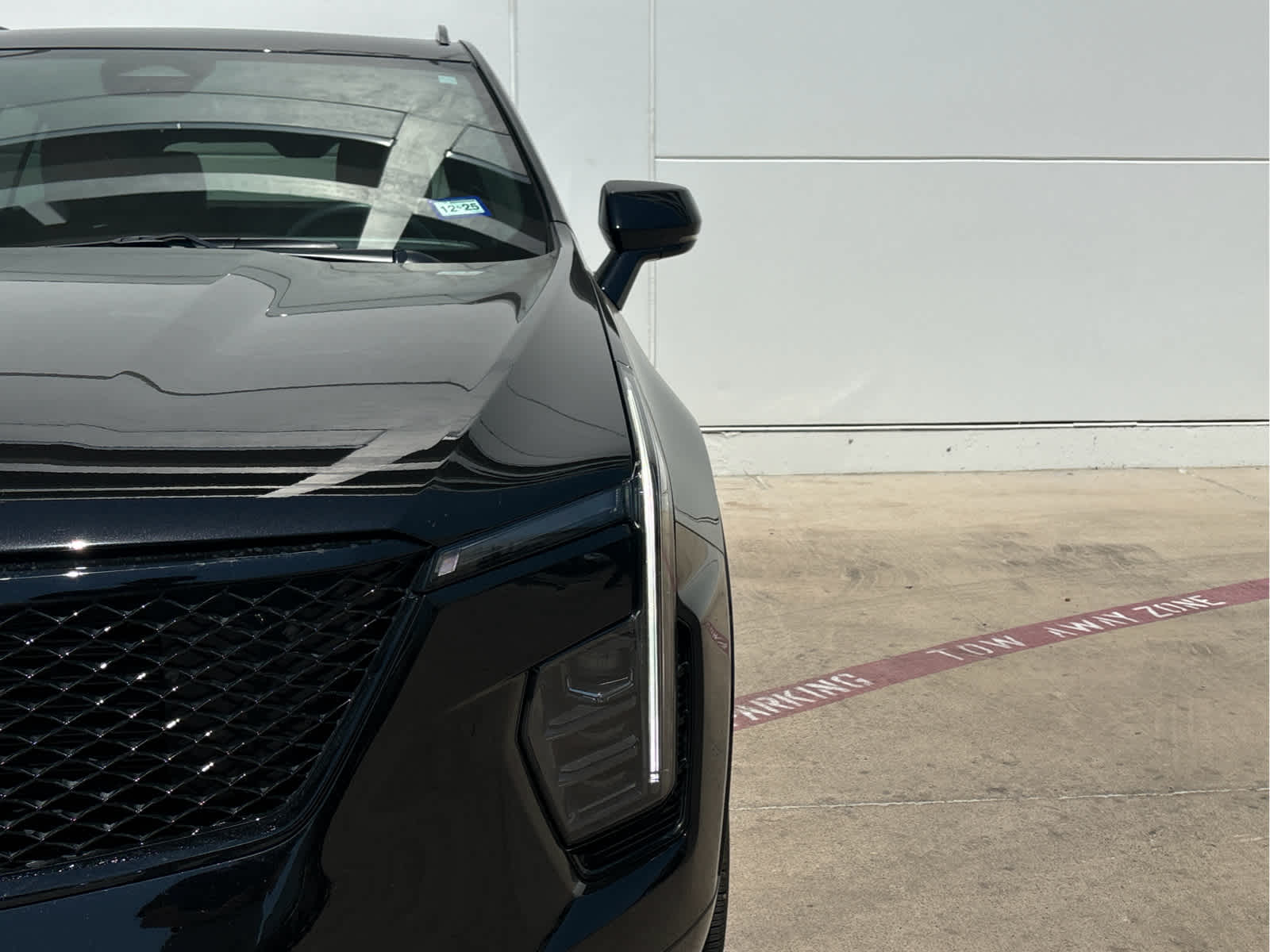 2024 Cadillac XT4 Sport photo 7