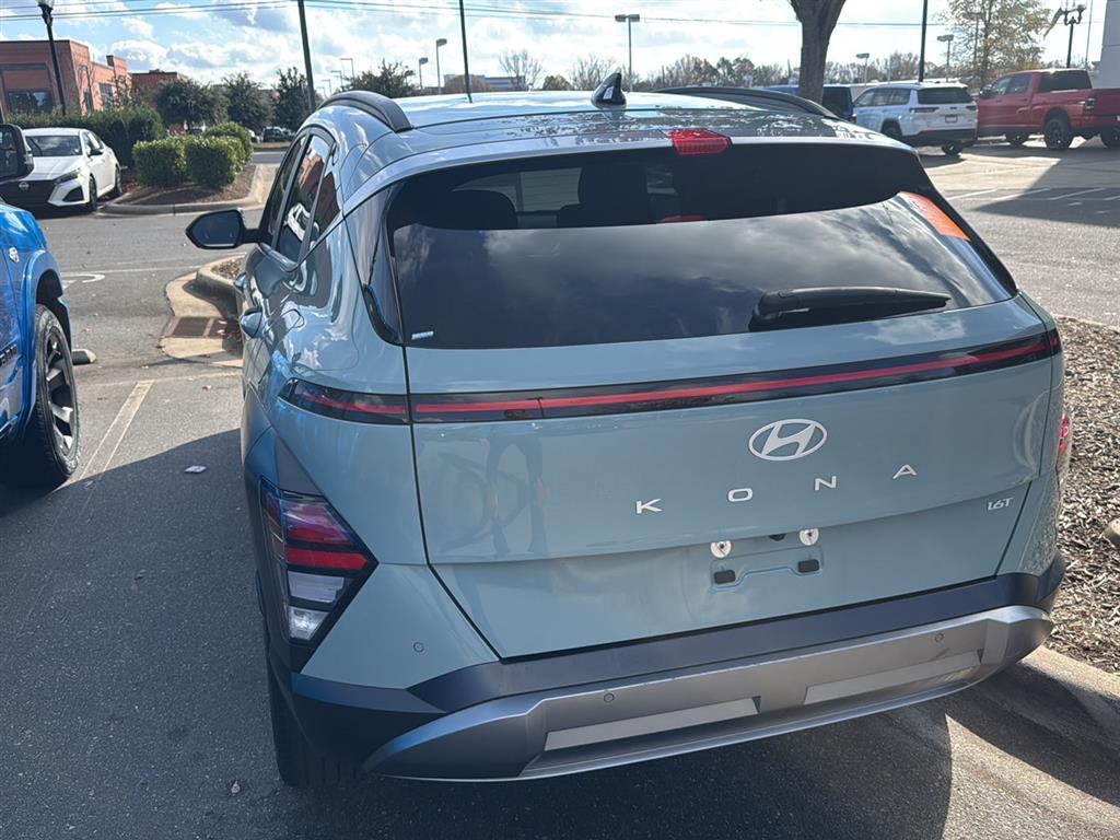 2024 Hyundai Kona Limited photo 2