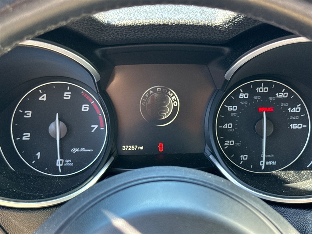2020 Alfa Romeo Stelvio Base photo 12