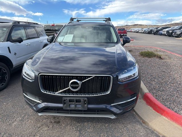 2019 Volvo XC90 T6 Momentum photo 2