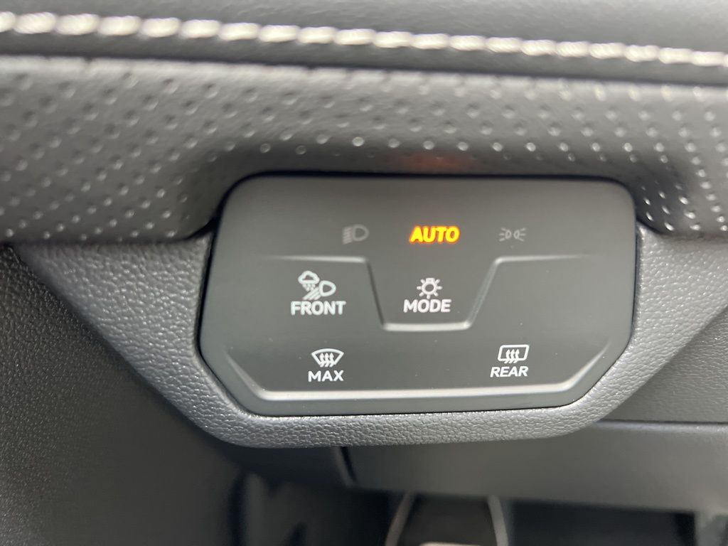 2026 Volkswagen Atlas SE Technology photo 22