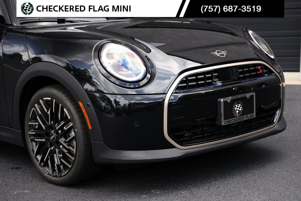2025 Mini Cooper S Iconic photo 2
