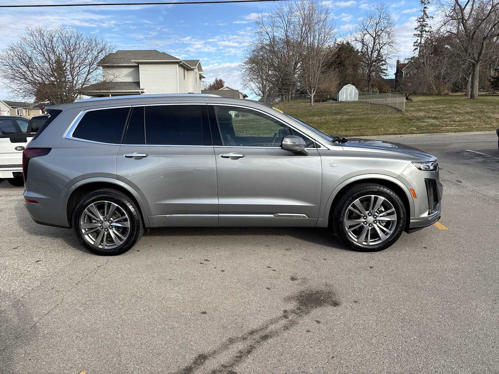 2025 Cadillac XT6 Premium Luxury photo 4