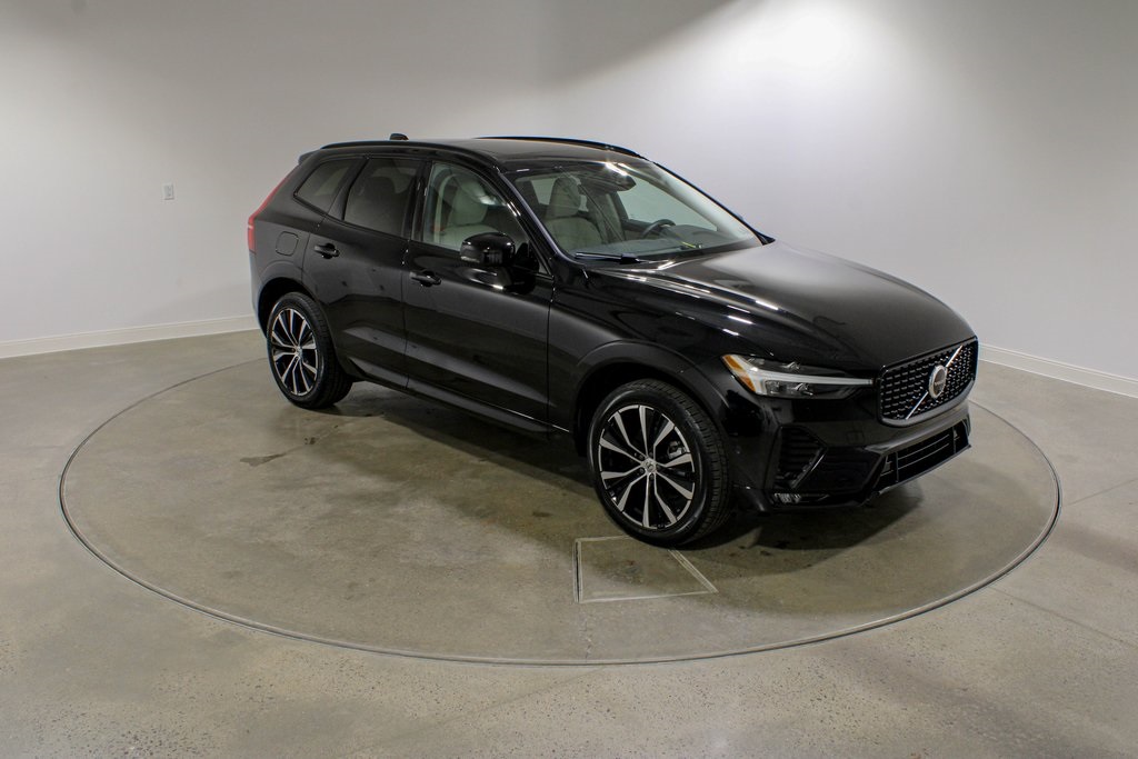 2024 Volvo XC60 B5 Plus photo 7
