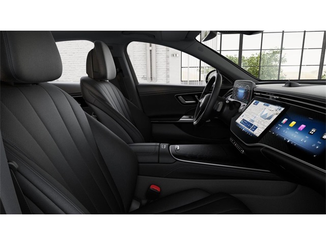 2025 Mercedes Benz E 350 4MATIC photo 4