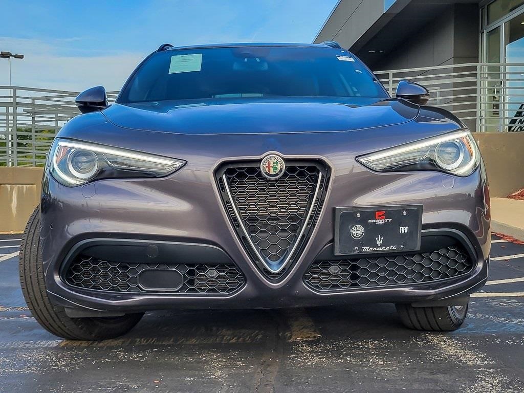 2022 Alfa Romeo Stelvio Ti photo 3