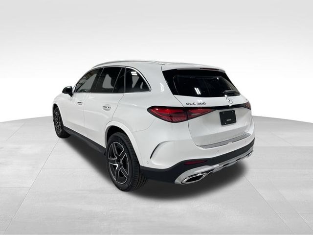 2026 Mercedes Benz GLC 300 4MATIC photo 3