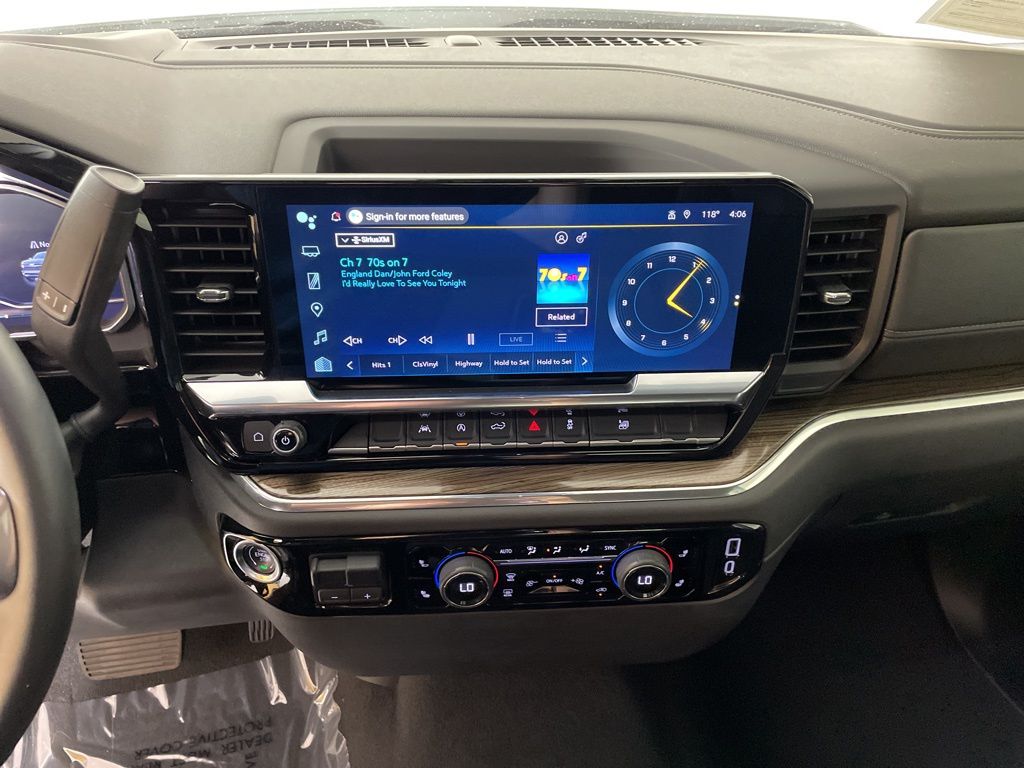 2025 Chevrolet Silverado 1500 LT photo 26