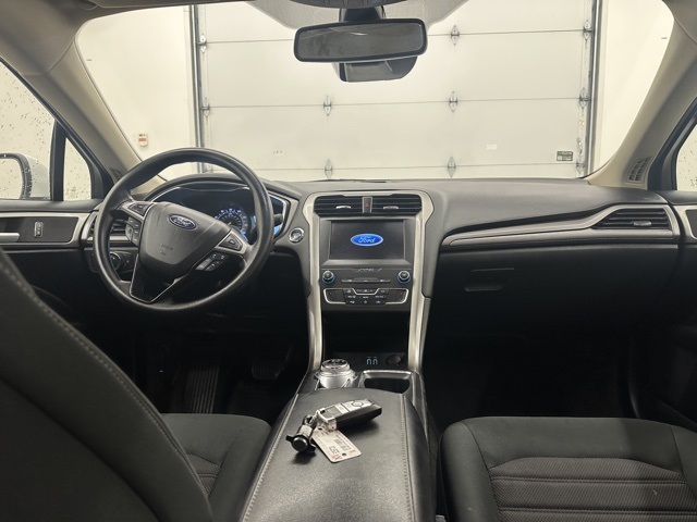 2020 Ford Fusion SE photo 13