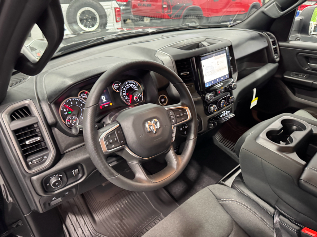 2025 Ram 1500 Tradesman photo 4