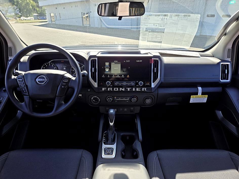 2026 Nissan Frontier Crew Cab SV photo 10