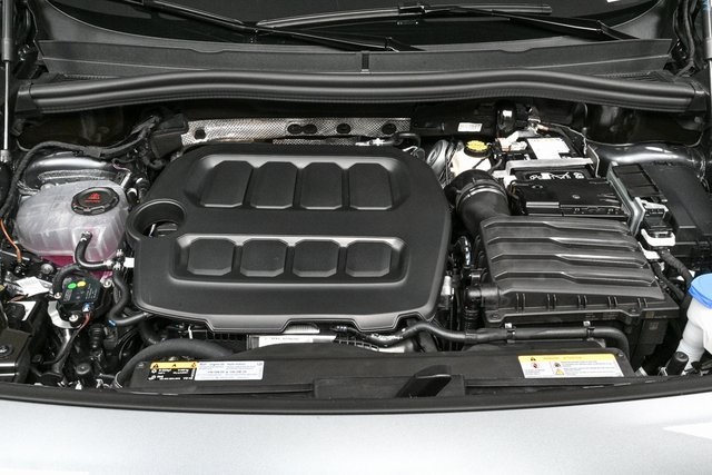 2025 Volkswagen Tiguan SE photo 30
