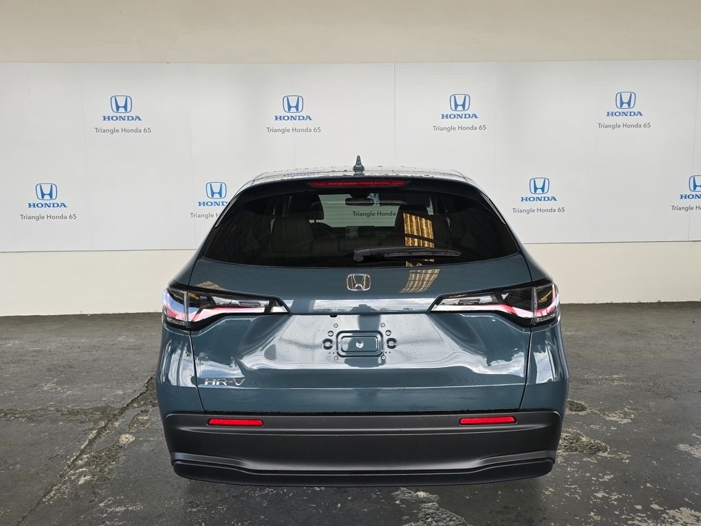 2026 Honda HR-V LX photo 2