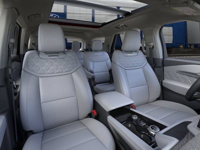 2025 Ford Explorer Platinum photo 10