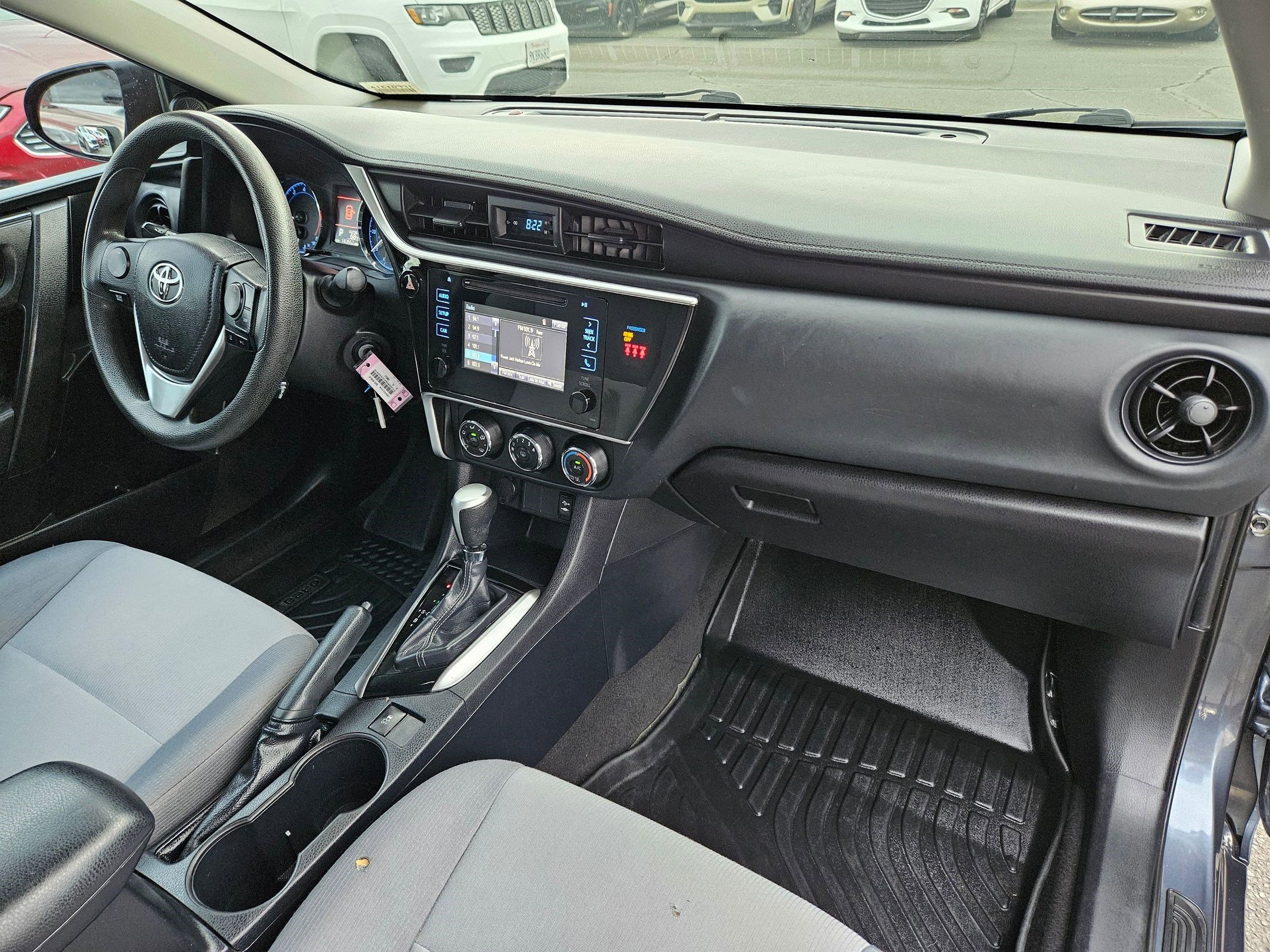 2018 Toyota Corolla L photo 28