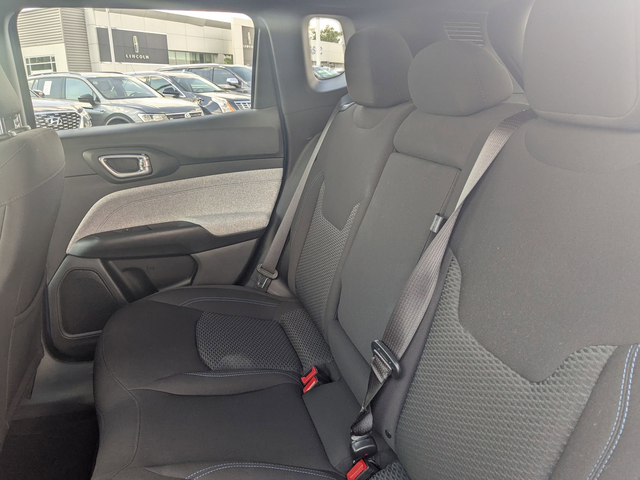2024 Jeep Compass Sport photo 23