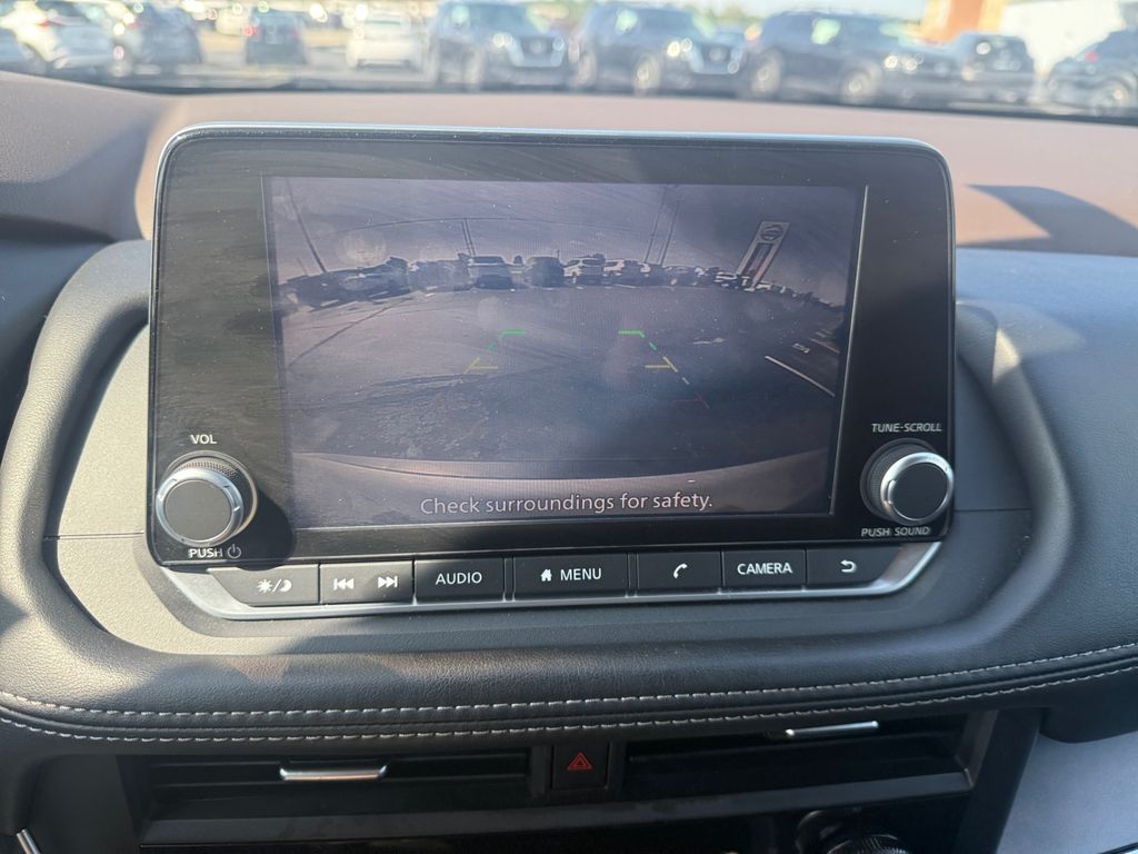 2023 Nissan Rogue SV photo 18